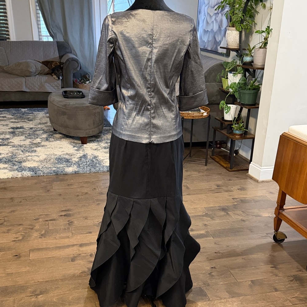 Chic Silver and Black Maxi Dress - Picture 7 of 10
